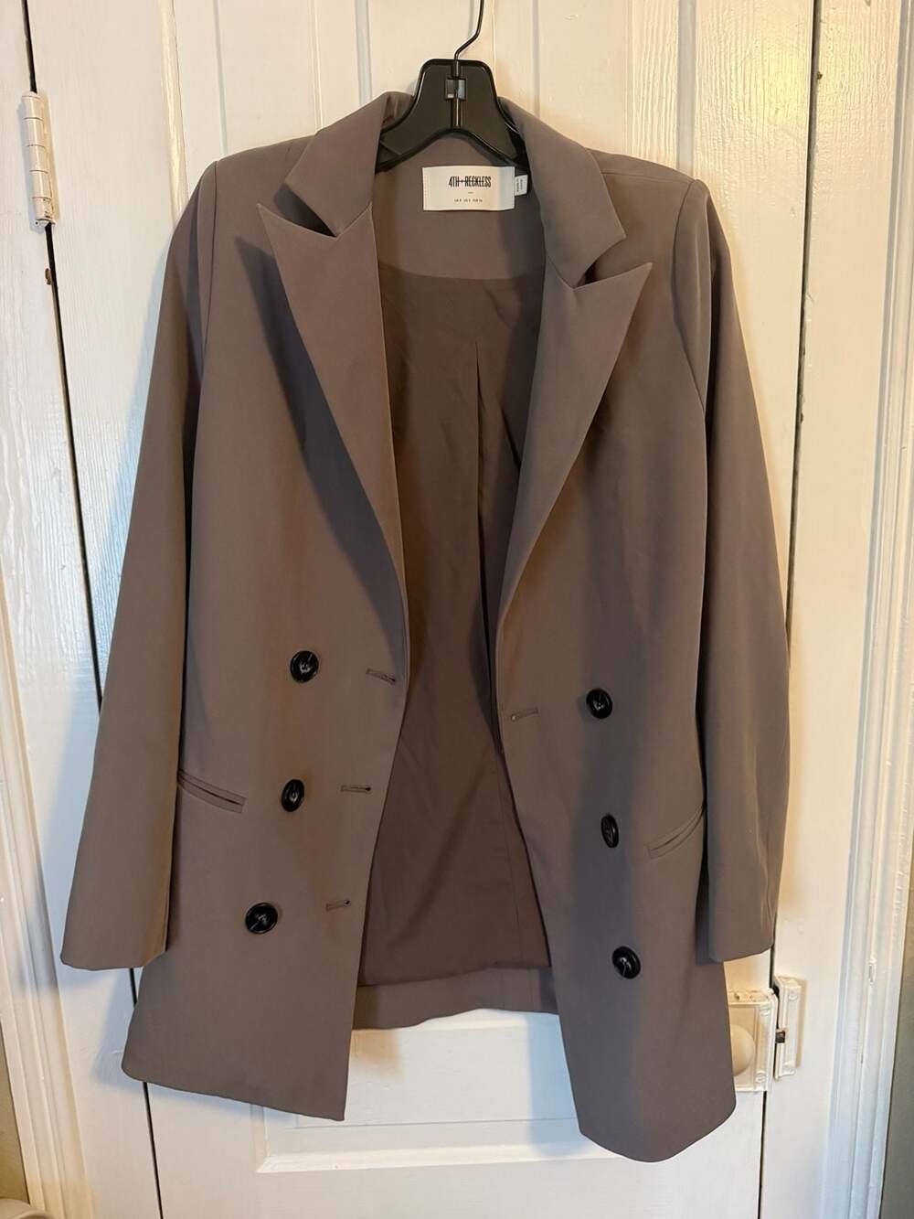 4th + Reckless Double Breasted Blazer in Taupe Gray Small